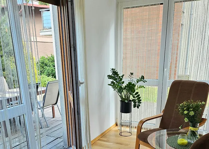 Z Ogrodem, 20 Metrow Od Plazy Apartment